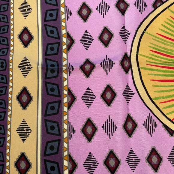 Iconic Gucci Silk Panther/Big Cat Motif Scarf | NWOT | - Picture 9 of 15